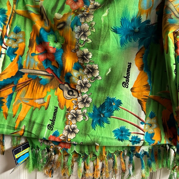 WOMANS BAHAMAS SARONG NEW WITH TAGS - Picture 3 of 5